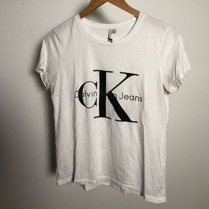Medium white Calvin Klein logo t shirt